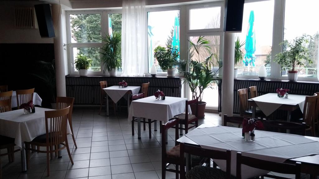 Hotel Rozvoj Klatovy Exterior foto