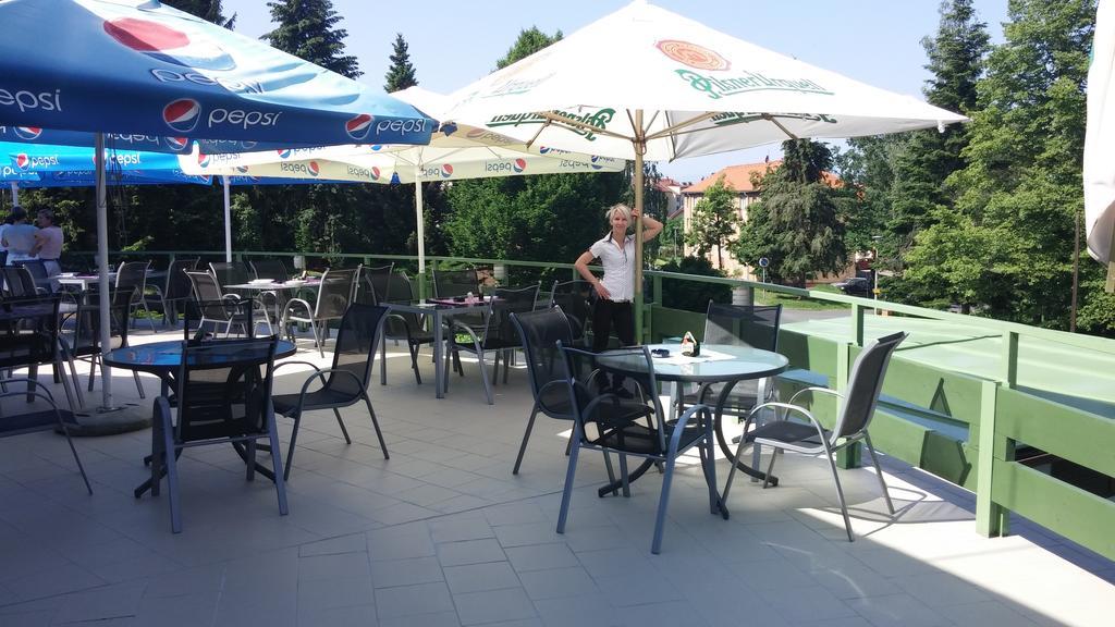 Hotel Rozvoj Klatovy Exterior foto